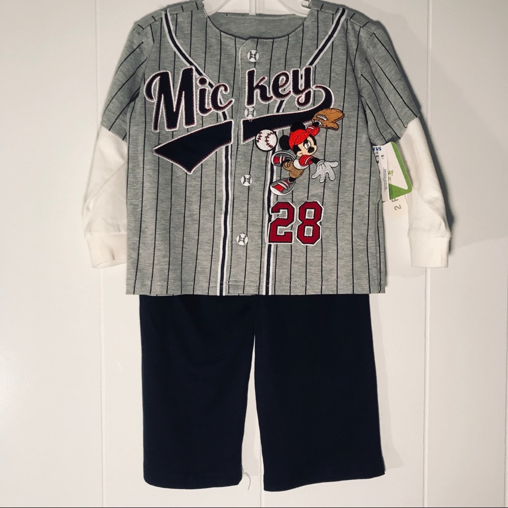 Disney’s Mickey Mouse 2 Piece Set Shirt & Sweats
